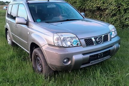 Nissan X-Trail 146.943 km 1.890 &euro; Bretten 75015