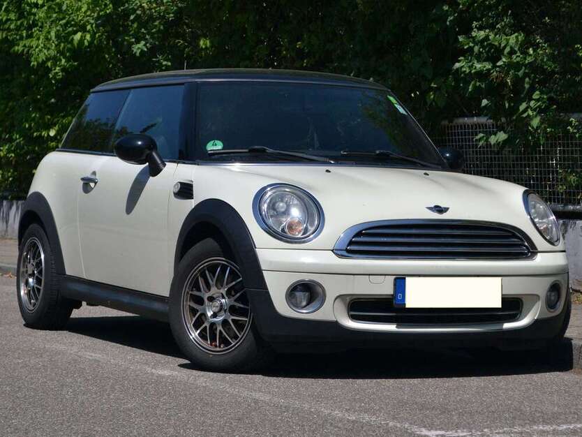 Mini Cooper 173.000 km 3.900 € Karlsruhe 76131