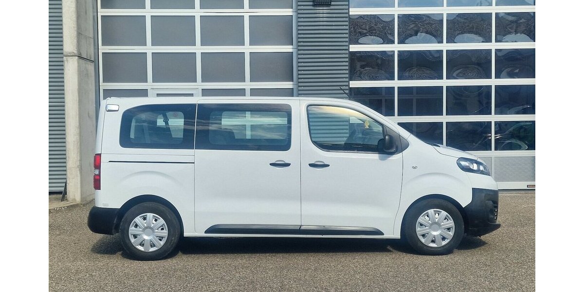 Opel Vivaro M 9 Sitzer Klima 59.000 km 27.998 &euro; Landau 76829