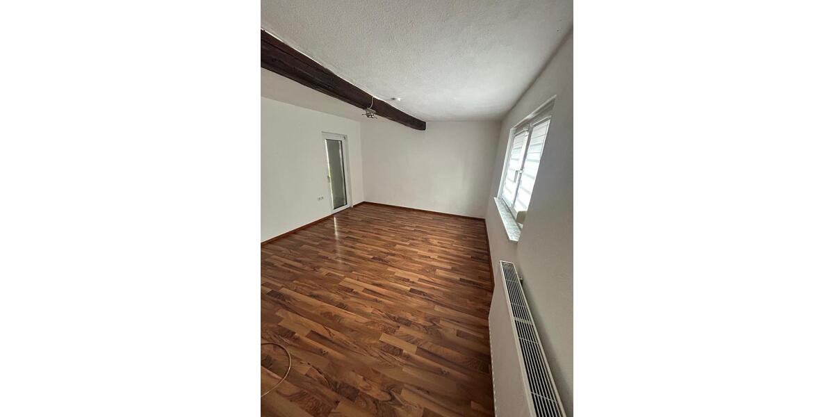 Einfamilienhaus Hördt - 3 Zimmer, 70 m&sup2;, 950&euro; | Angebot:25783472