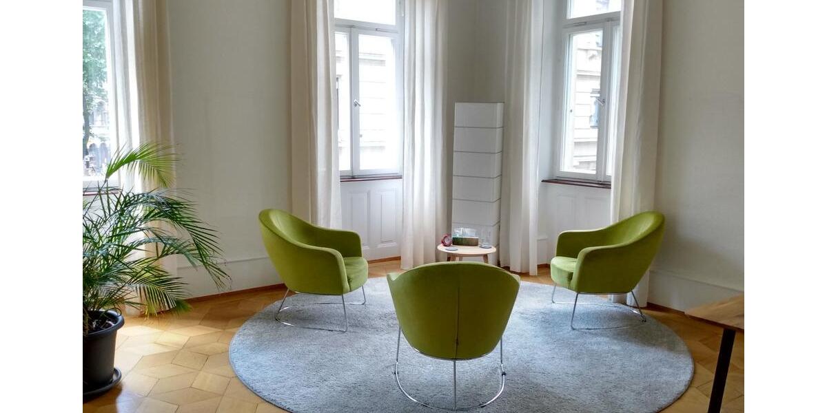 Heller großer Praxisraum mit Seminarraum in Innenstadt zimmer