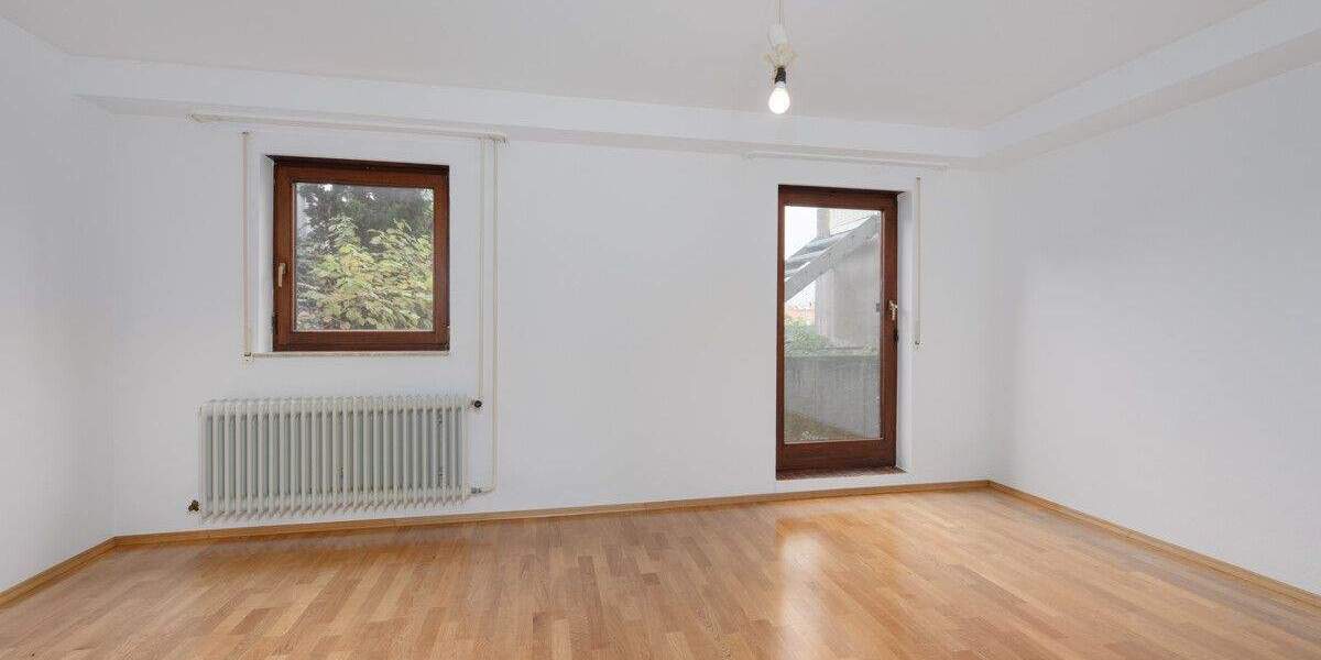 Solide DHH in begehrter Lage mit Garage, ohne Garten aber Ausbaureserve im DG! 5 zimmer