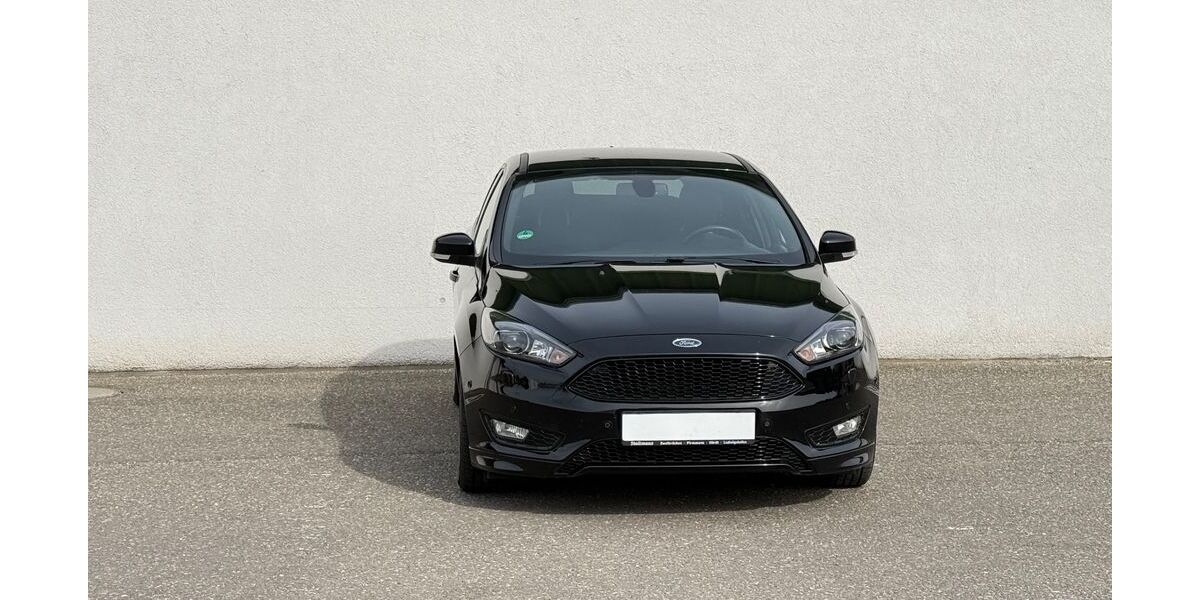 Ford Focus 99.000 km 7.999 &euro; Kandel 76870