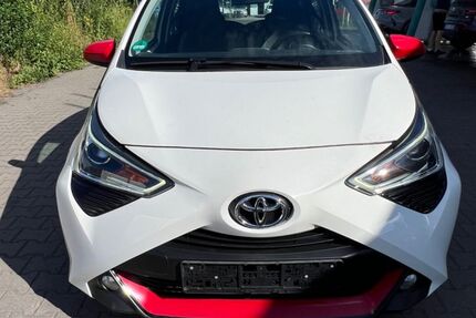 Toyota Aygo (X) 112.200 km 7.599 &euro; Germersheim 76726