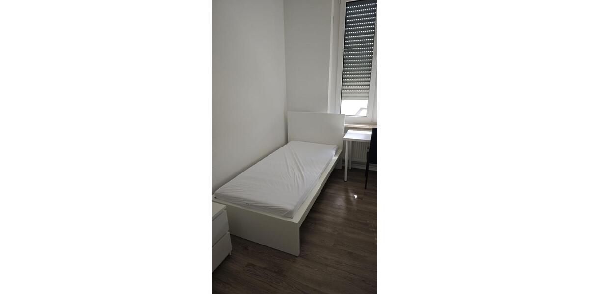 Etagenwohnung Karlsruhe Mühlburg - 1 Zimmer, 14 m&sup2;, 450&euro; | Angebot:26356176