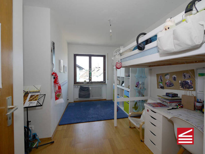 Baden-Baden, gut vermietetes 3(5) - Familien-Haus inkl. 3 Garagenplätze!