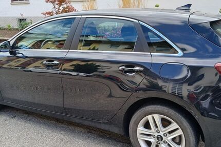 Kia ceed / Ceed 57.175 km 19.000 € Weingarten 76356