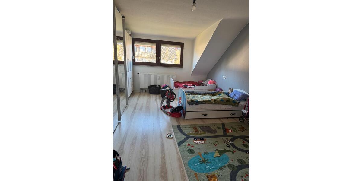 Dachgeschoßwohnung Straubenhardt - 3 Zimmer, 66 m&sup2;, 195.000&euro; | Angebot:26983742