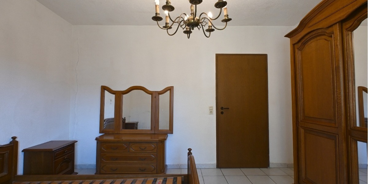 Zweifamilienhaus mit großem Potenzial - Zweifamilienhaus Knittlingen | Angebot:25712132