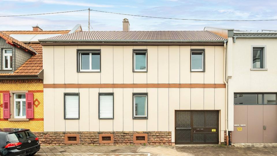 Einfamilienhaus Karlsruhe Rüppurr - 8 Zimmer, 184 m&sup2;, 650.000&euro; | Angebot:27132353