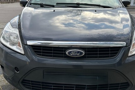 Ford Focus Stufenheck 245.000 km 2.000 &euro; Rheinstetten 76287