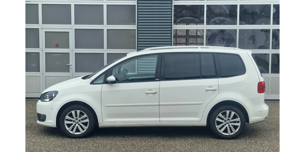 VW Touran Style BMT 7 Sitzer Klimaautomatik NAVI 269.000 km 6.799 &euro; Landau 76829