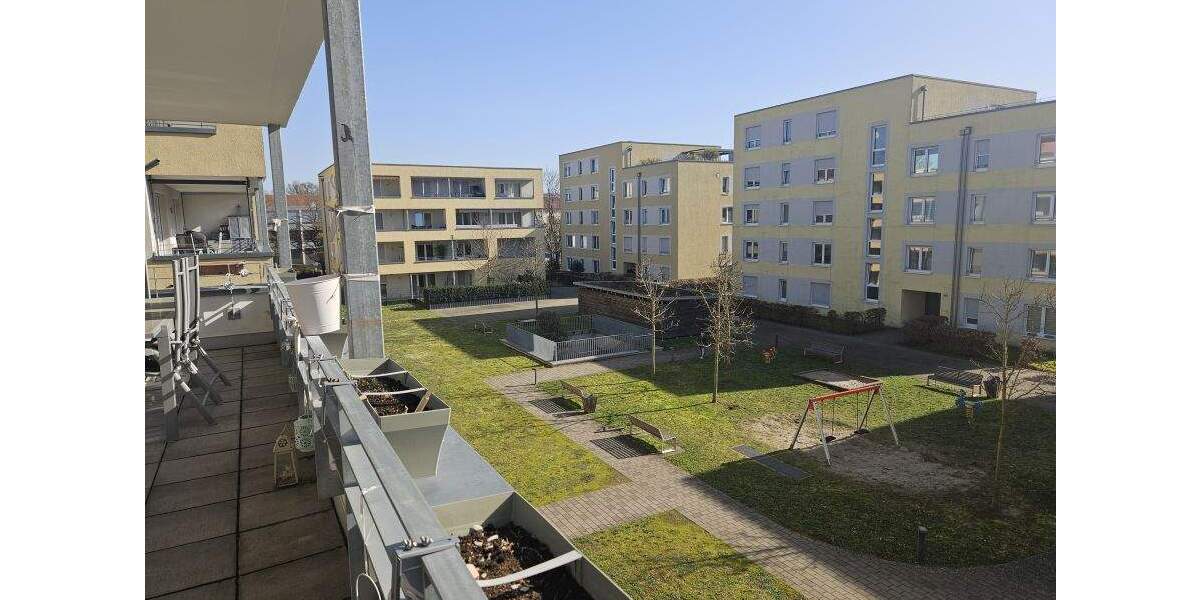 Etagenwohnung Rastatt - 3 Zimmer, 93 m&sup2;, 1.100&euro; | Angebot:25691559