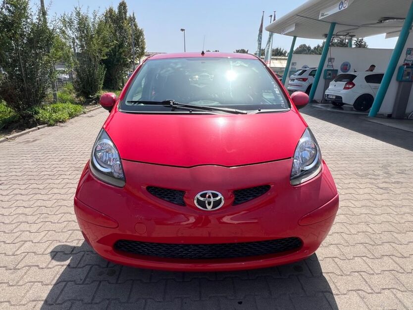 Toyota Aygo (X) 128.600 km 2.499 € Germersheim 76726