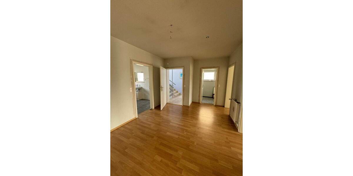 Gewerbeobjekt Waghäusel Kirrlach - 3 Zimmer, 107 m&sup2;, 1.120&euro; | Angebot:23842071