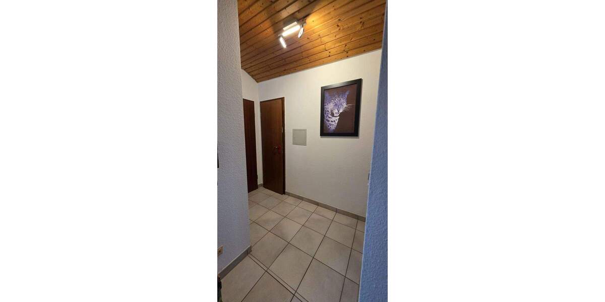 Etagenwohnung Pforzheim Südweststadt - 2 Zimmer, 70 m&sup2;, 755&euro; | Angebot:25745257