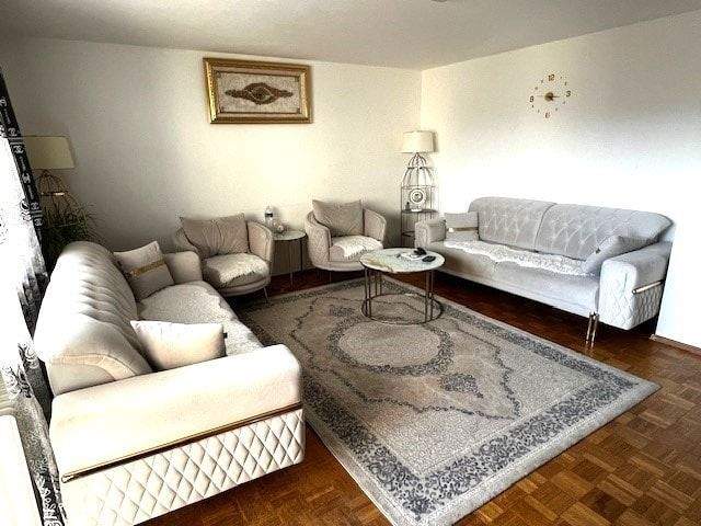 Etagenwohnung Pforzheim Nordstadt - 5 Zimmer, 137 m&sup2;, 325.000&euro; | Angebot:25880164