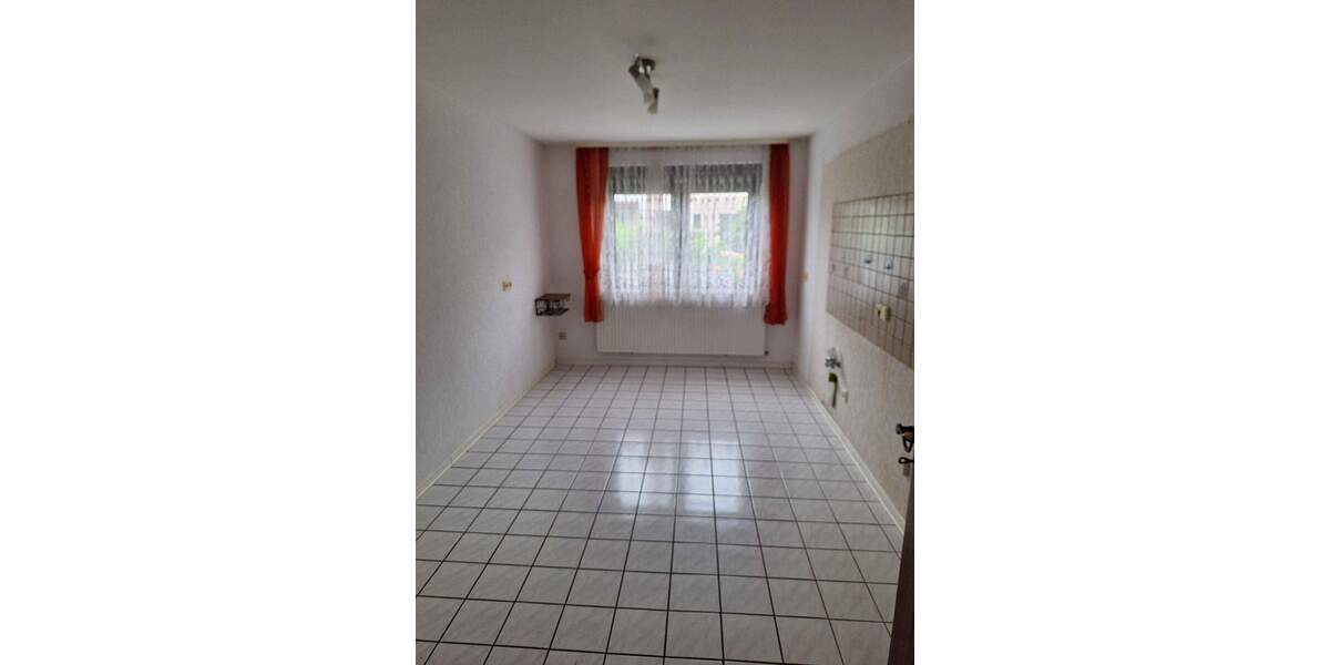 Reserviert! Sofort einziehen! Gepflegte, unterkellerte DHH in NeureutKirchfeld in ruhiger Lage, mit großem pflegeleichten Garten in Wald- u. Seenähe 4 zimmer