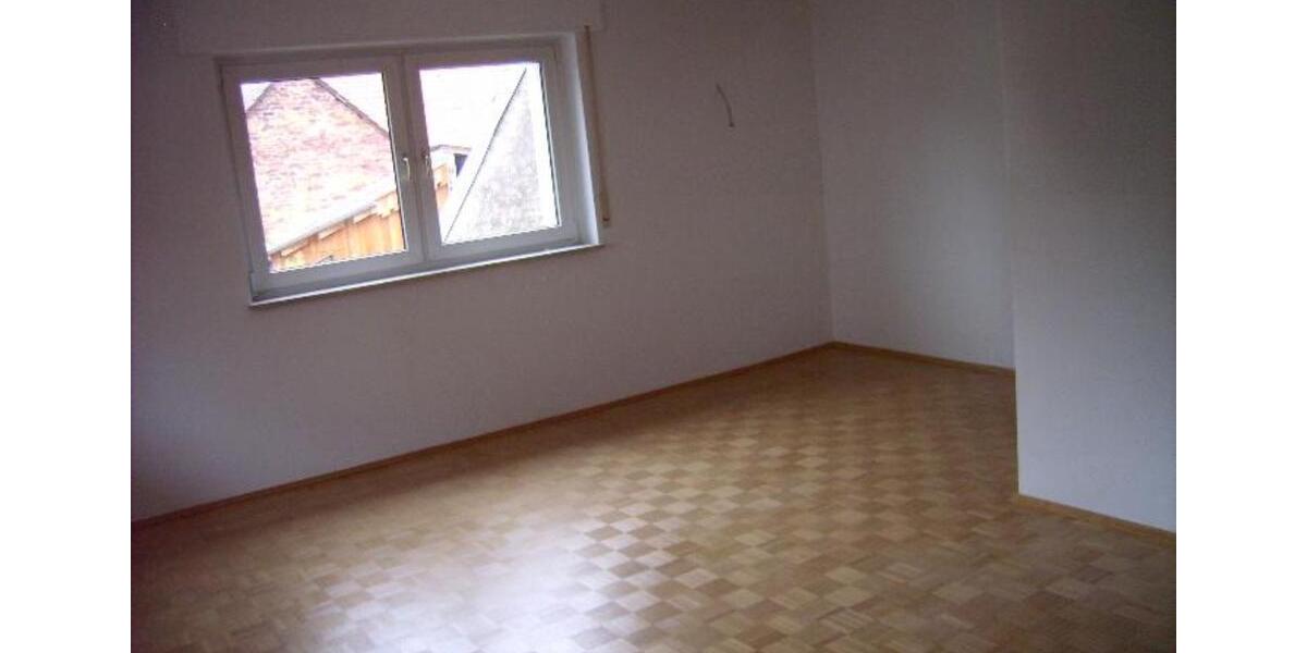 Etagenwohnung Karlsruhe Wettersbach - 5 Zimmer, 130 m&sup2;, 1.390&euro; | Angebot:25257767