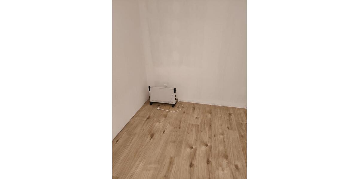 Etagenwohnung Weingarten (Baden) - 2 Zimmer, 70 m&sup2;, 900&euro; | Angebot:24444717