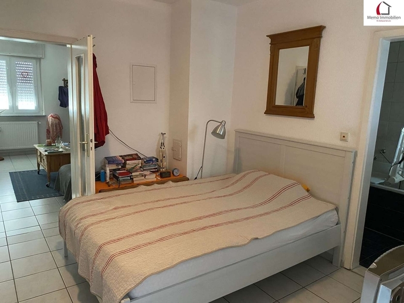 °°° Mehrfamilienhaus MIT 4 WohnungEN, 3 GARAGEN, GARTEN UND AUSBAUPOTENZIAL °°°