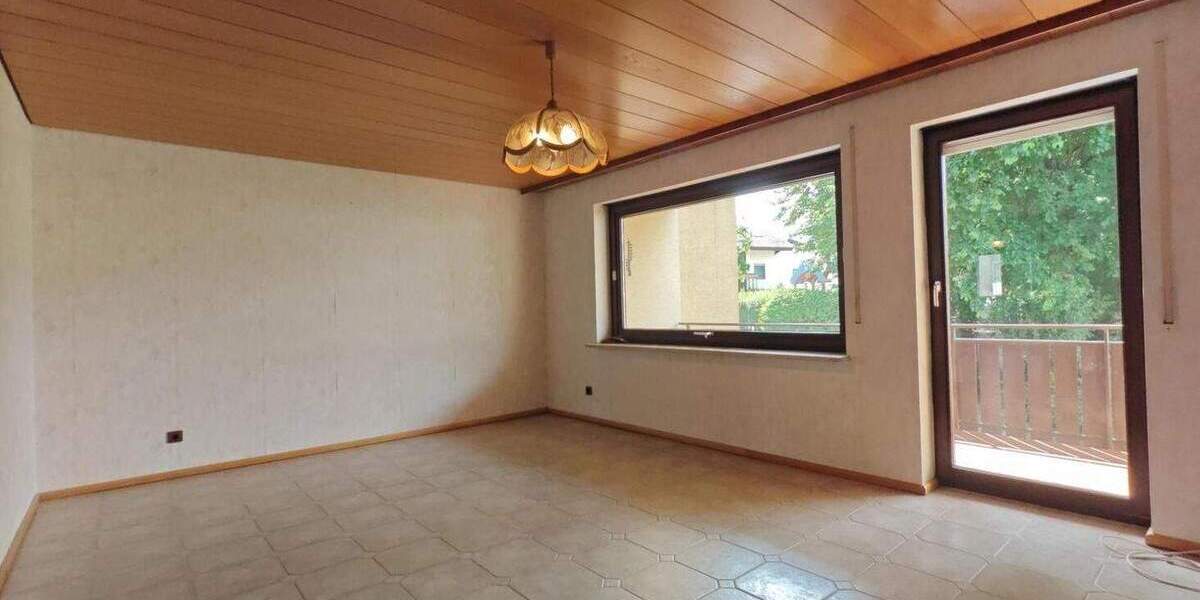 Reihenmittelhaus Pforzheim Büchenbronn - 5 Zimmer, 102 m&sup2;, 320.000&euro; | Angebot:25707655