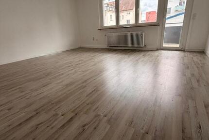 Wohnung Pforzheim Nordstadt - 2 Zimmer, 69 m&sup2;, 730&euro; | Angebot:25649579