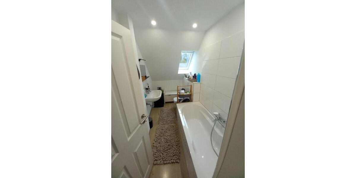 Dachgeschoßwohnung Pforzheim Büchenbronn - 2.5 Zimmer, 70 m&sup2;, 780&euro; | Angebot:26245167