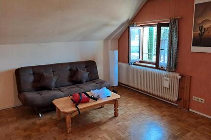2 Zimmer Dachgeschoßwohnung an Einzelperson in Mosbachbaden