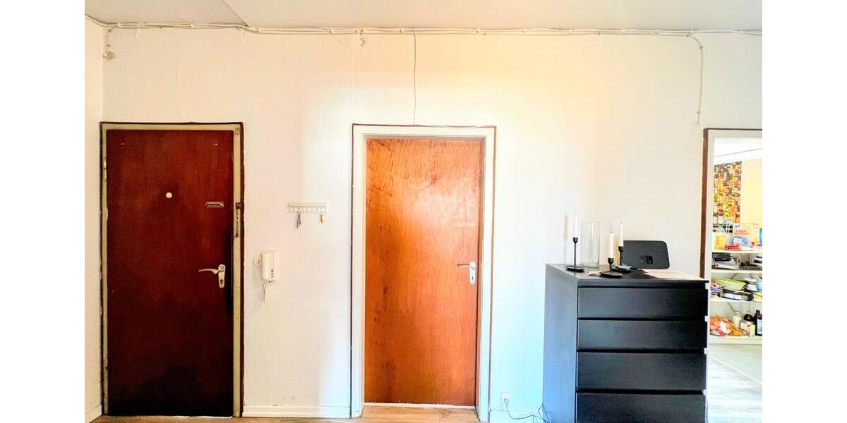 Etagenwohnung Karlsruhe - 4 Zimmer, 15 m&sup2;, 400&euro; | Angebot:25791236