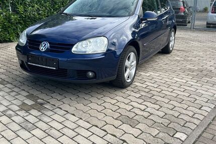 VW Golf 240.000 km 2.500 € Neupotz 76777
