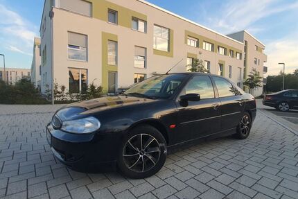 Ford Mondeo 87.800 km 3.200 &euro; Rastatt 76437