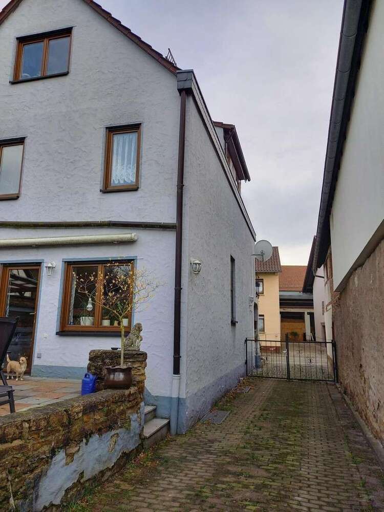 Haus zum Kaufen in Bretten 675.000 € 220 m²