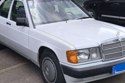 Mercedes-Benz 190 248.000 km 8.500 &euro; Karlsruhe, Stadt 76227