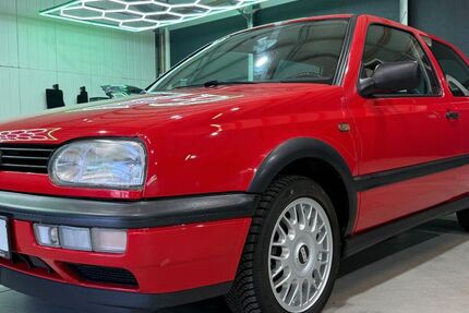 VW Golf 170.000 km 6.900 &euro; Oberhausen Rheinhausen 68794