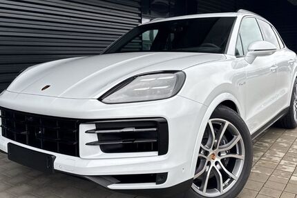 Porsche Cayenne 9.900 km 124.189 € Ettlingen 76275