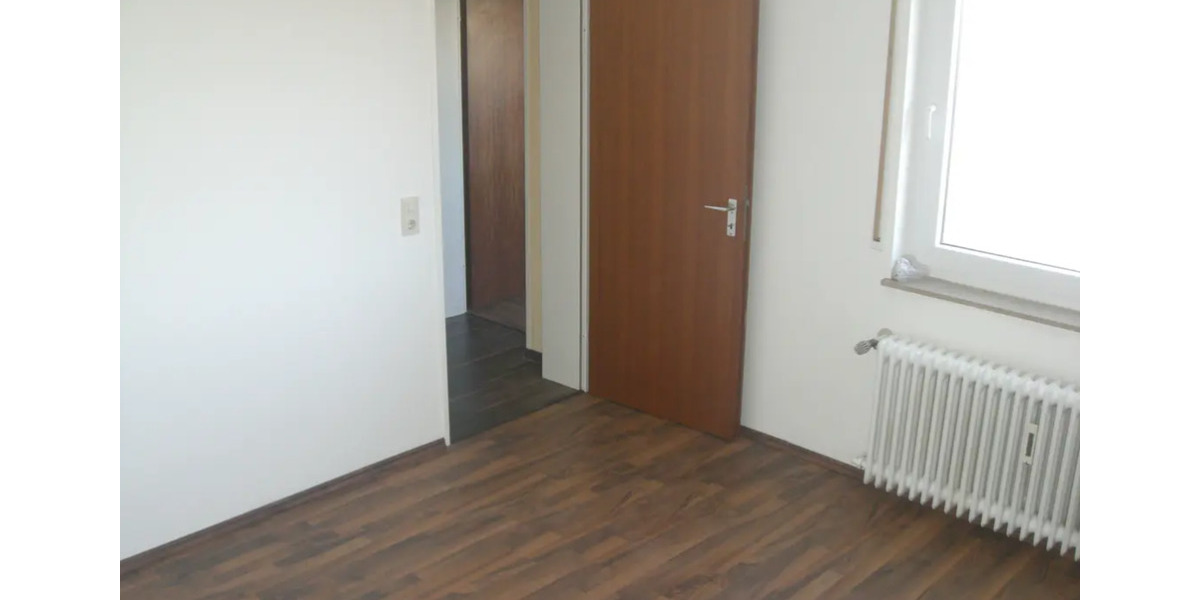 Etagenwohnung Straubenhardt - 3 Zimmer, 81 m&sup2;, 235.000&euro; | Angebot:23847097