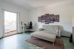 INVESTMENTCHANCE: Attraktives 9-Familienhaus mit Wertsteigerungspotenzial in Karlsruhe-Weiherfeld