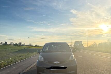 Toyota Aygo (X) 99.100 km 3.199 &euro; Bretten 75015