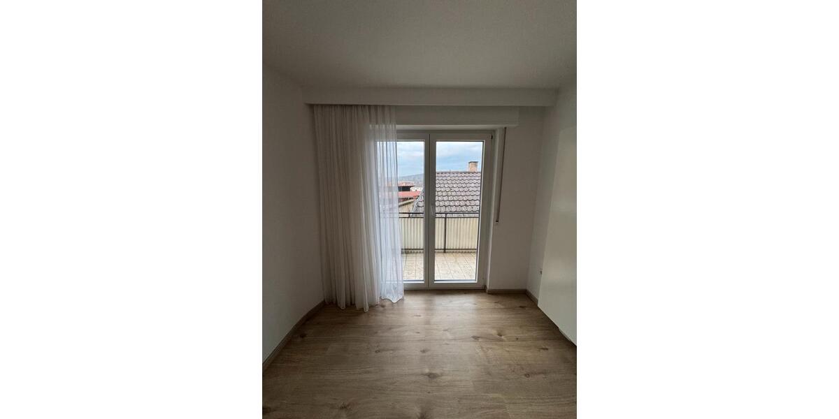 Etagenwohnung Ubstadt-Weiher Weiher - 3.5 Zimmer, 75 m&sup2;, 950&euro; | Angebot:25405706