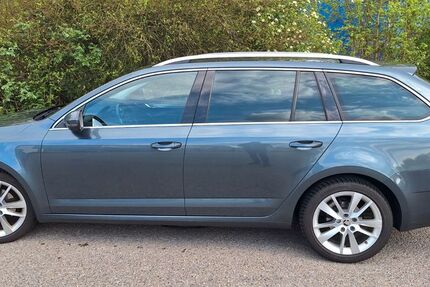 Skoda Octavia 92.000 km 15.500 &euro; ETTLINGEN 76275