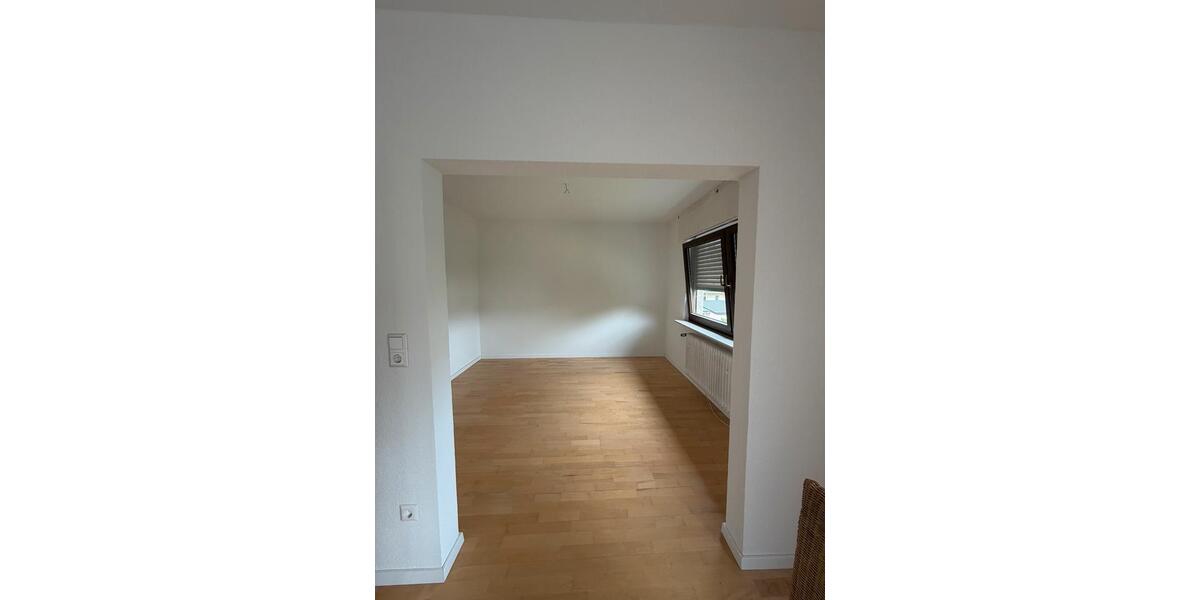Etagenwohnung Bruchsal - 3.5 Zimmer, 85 m&sup2;, 1.250&euro; | Angebot:26415242