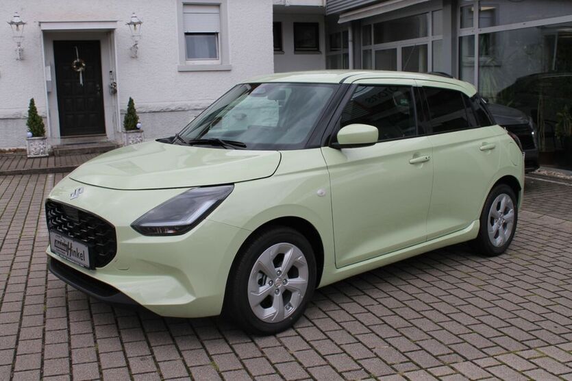 Suzuki Swift 1.900 km 17.590 € Baden-Baden 76532