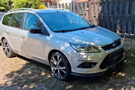 Ford Focus 233.000 km 2.300 &euro; Landau 76829