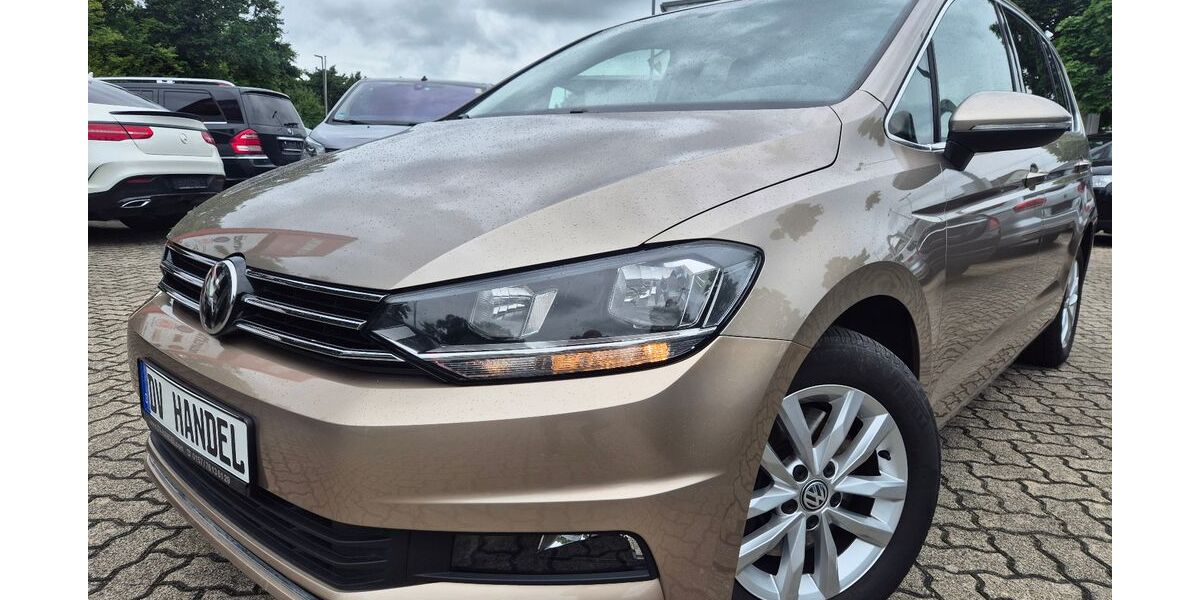 VW Touran 146.000 km 17.999 &euro; Forst 76694