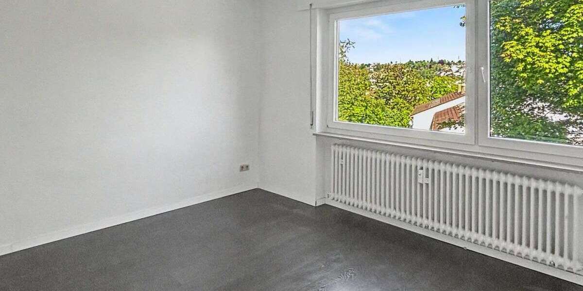 Etagenwohnung Pforzheim Dillweißenstein - 6 Zimmer, 129 m&sup2;, 350.000&euro; | Angebot:26470485
