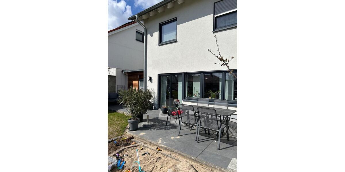 Doppelhaushälfte Lingenfeld - 5 Zimmer, 148 m&sup2;, 549.000&euro; | Angebot:27063984