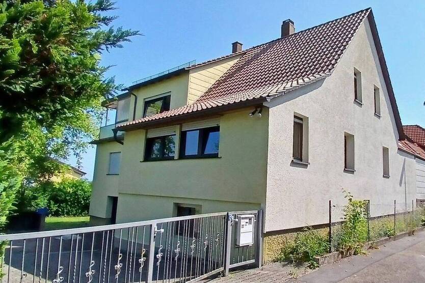 1-2 FAMILIENHAUS MIT POTENZIAL - OTTENHAUSEN