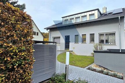 Wohnen mit Aussicht – charmante 2,5-Zimmer-Wohnung mit großem Balkon und Wohlfühlambiente zimmer