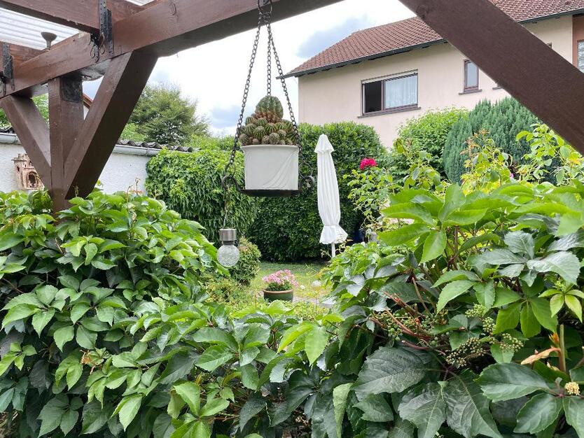*** Zweifamilienhaus mit Potential für mehr !